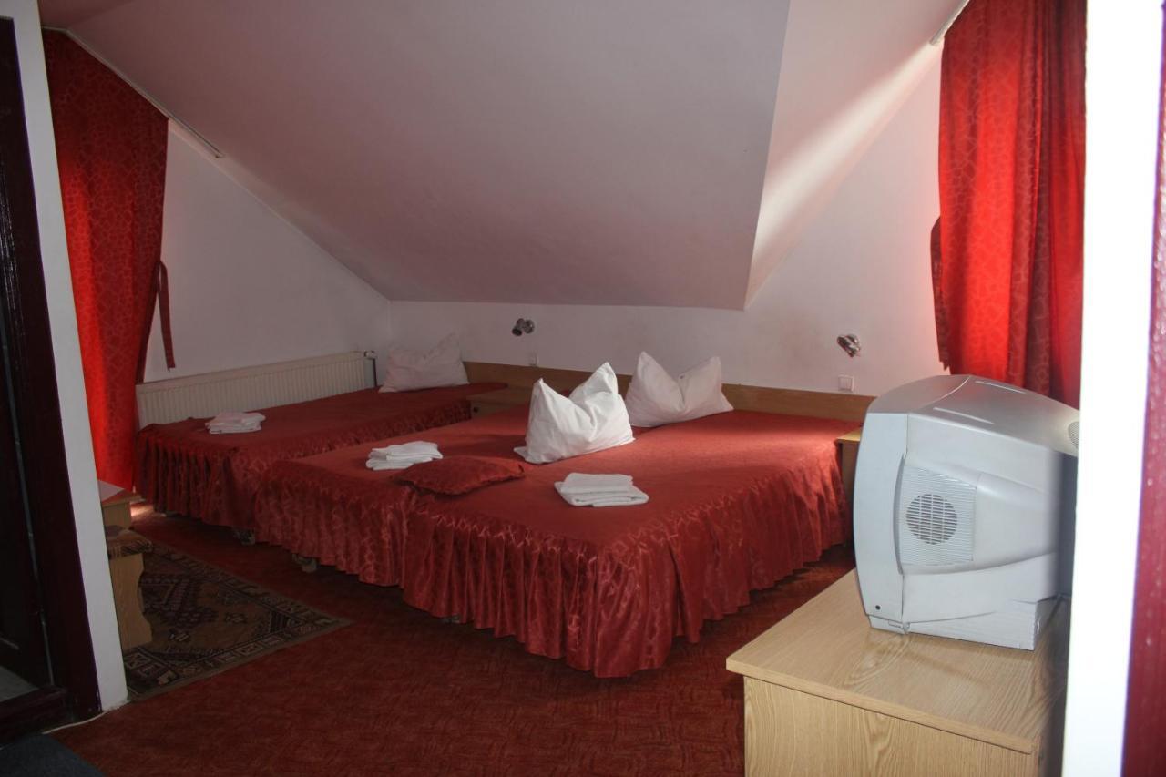 Riviera Valceana Bed & Breakfast Râmnicu Vâlcea Dış mekan fotoğraf