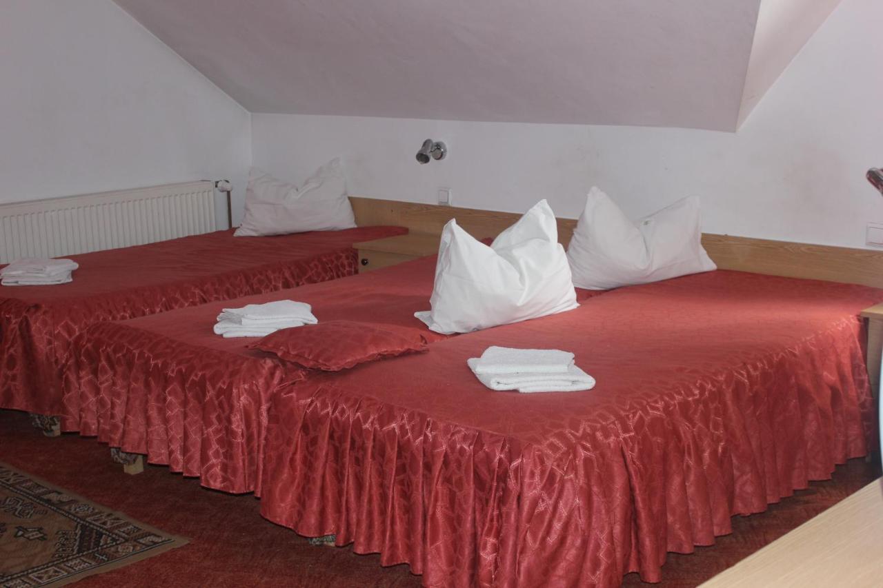 Riviera Valceana Bed & Breakfast Râmnicu Vâlcea Dış mekan fotoğraf