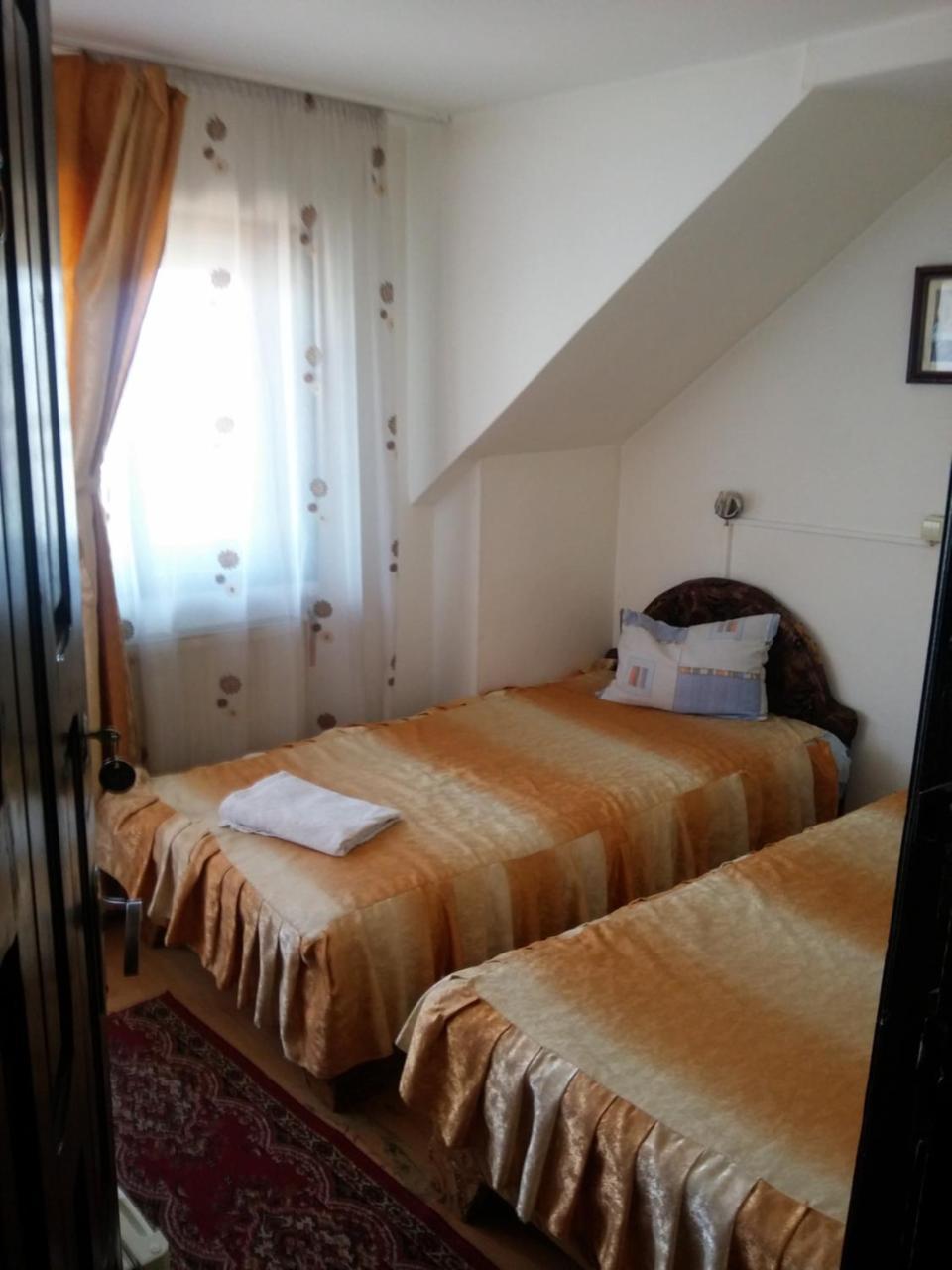 Riviera Valceana Bed & Breakfast Râmnicu Vâlcea Dış mekan fotoğraf