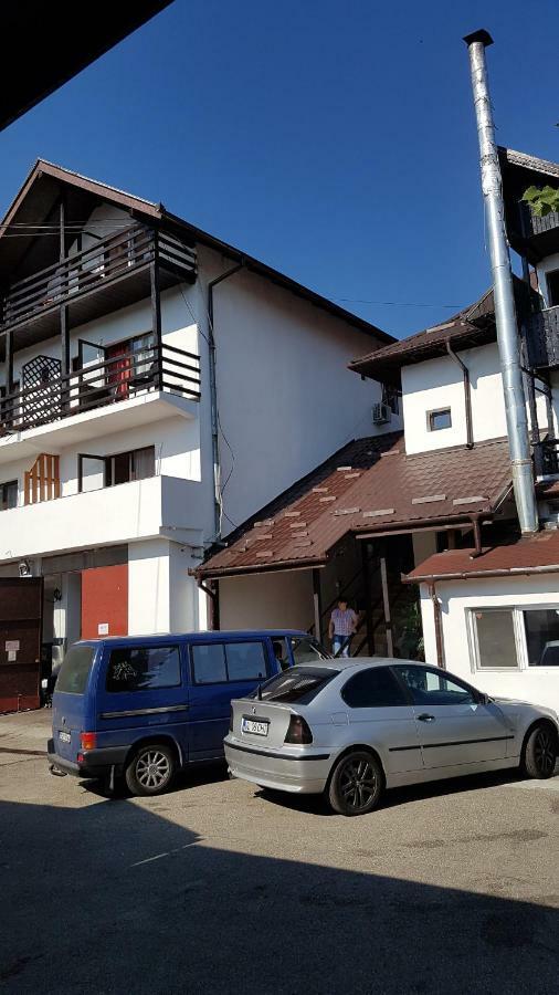 Riviera Valceana Bed & Breakfast Râmnicu Vâlcea Dış mekan fotoğraf