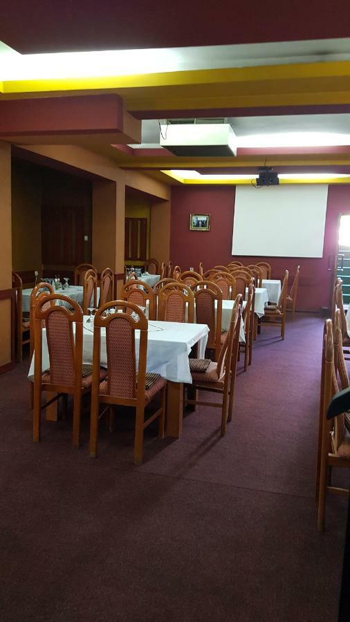 Riviera Valceana Bed & Breakfast Râmnicu Vâlcea Dış mekan fotoğraf
